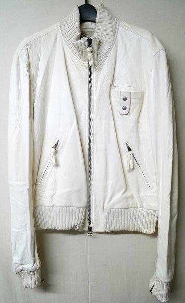 特価ブランド ◆高級 珍しいホワイトカラー◆Blumarine 本革レザージャケット◆ ブルマリン UOMO XLサイズ以上 特価ブランド ◆高級 珍しいホワイトカラー◆Blumarine 本革レザージャケット◆ ブルマリン UOMO XLサイズ以上