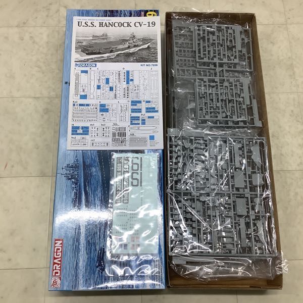 1円〜 サイバーホビー 1/700 U.S.S. サン・アントニオ LPD-17 w/MV-22 オスプレイ ドラゴン U.S.S. ハンコック CV-19_画像3