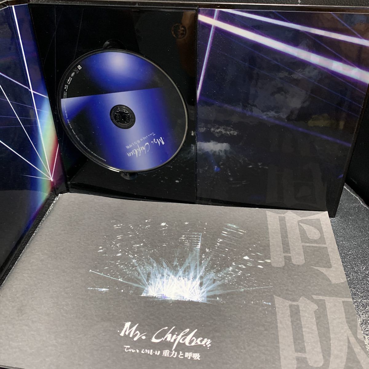 ミスチル Mr.Children Tour 2018-19 重力と呼吸(Blu-ray Disc)ブルーレイ_画像5