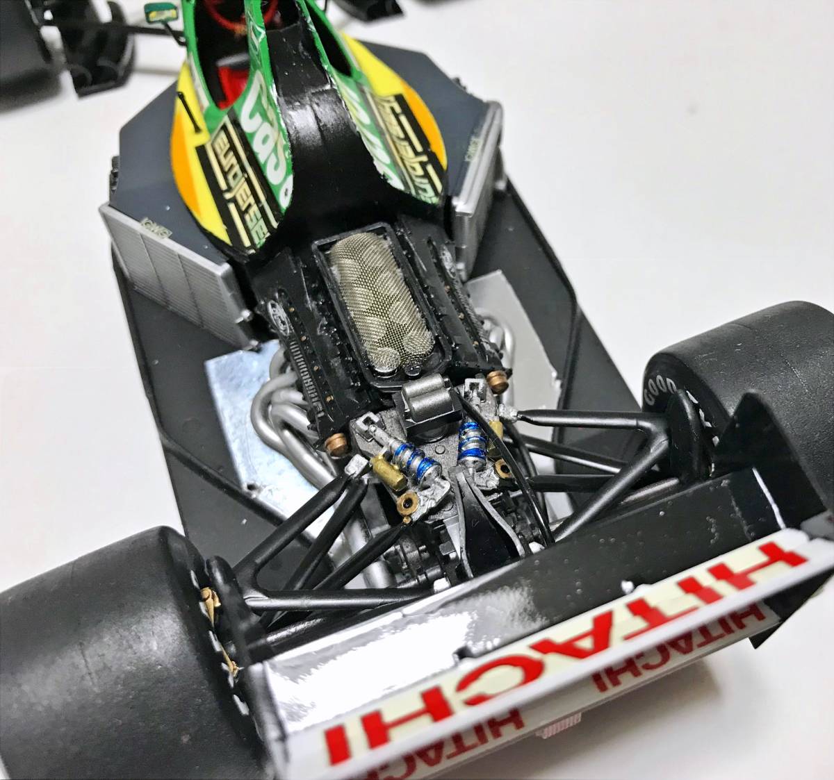 Tamiya 1/20 Lotus 107 FORD塗成品（垃圾） 原文:タミヤ 1/20　ロータス107　FORD　 塗装済み完成品 （ジャンク）