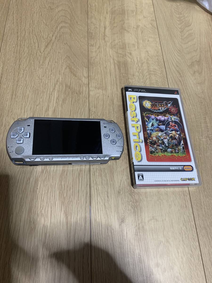 美品 ☆PSP-2000シルバー+極魔界村改☆動作確認済☆即決☆ PSP2000