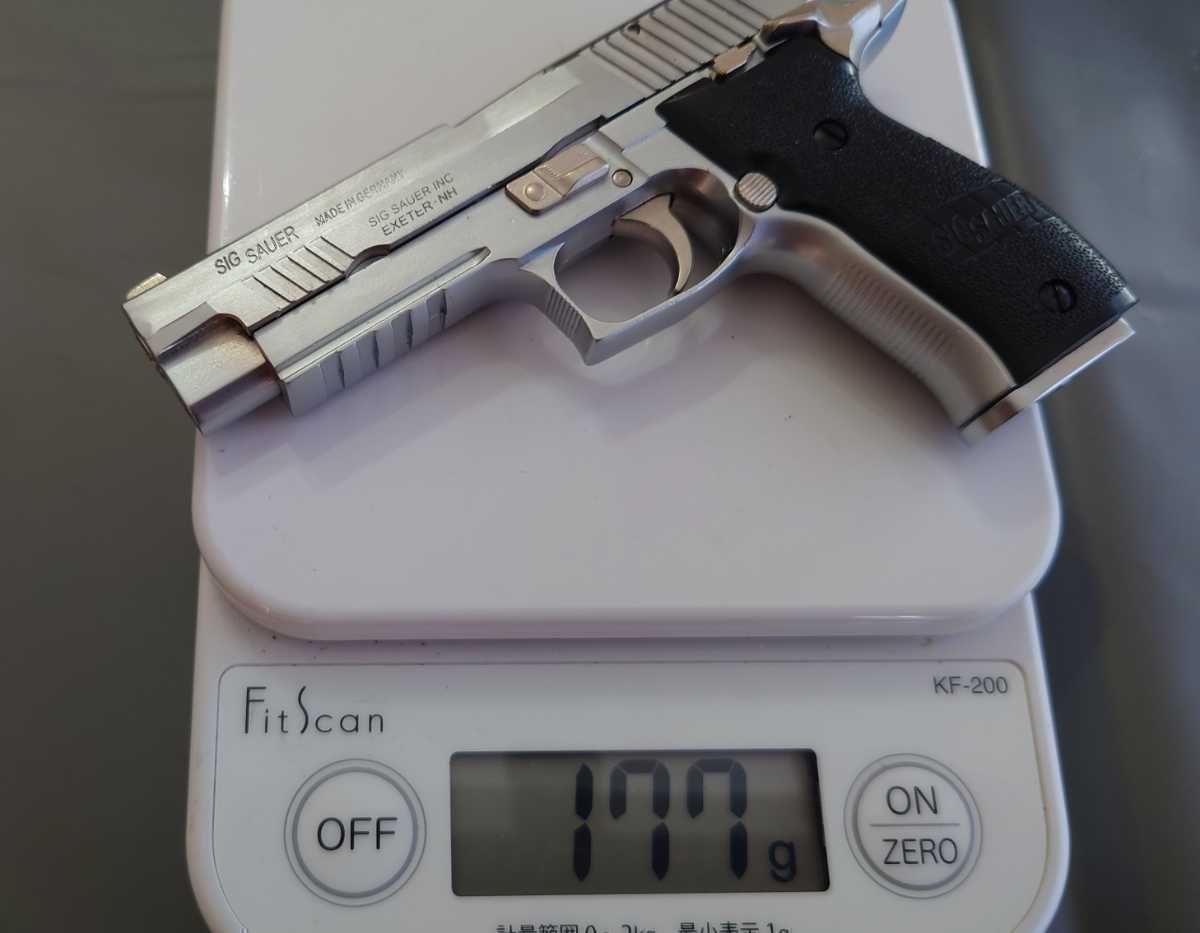 精巧1/2スケール　ミニチュアモデルガン　SIG SAUER P226 シルバー　　ミリタリー　トイガン　モデルガン_画像8