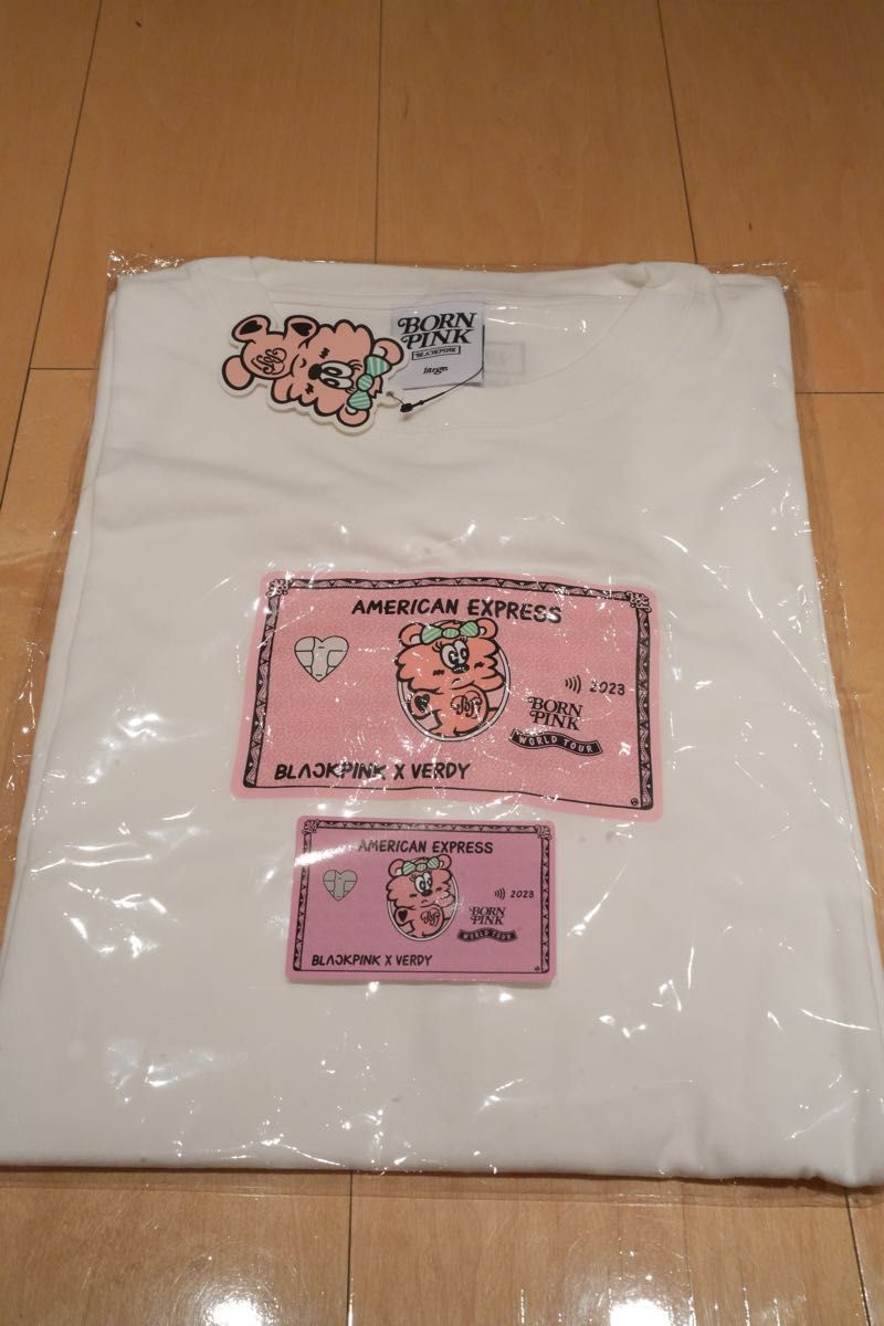 BLACKPINK×VERDY CC AMEX EXCLUSIVE Tシャツ Lサイズ、おまけステッカー付き