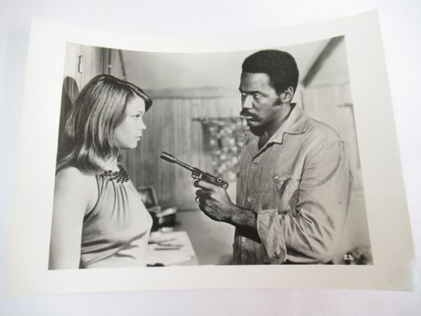 Y 18-14 洋画 映画 スチールフォト 1973年 黒いジャガー アフリカ作戦 リチャード ラウンドトゥリー 3枚セット 配布用封筒付 写真_画像3