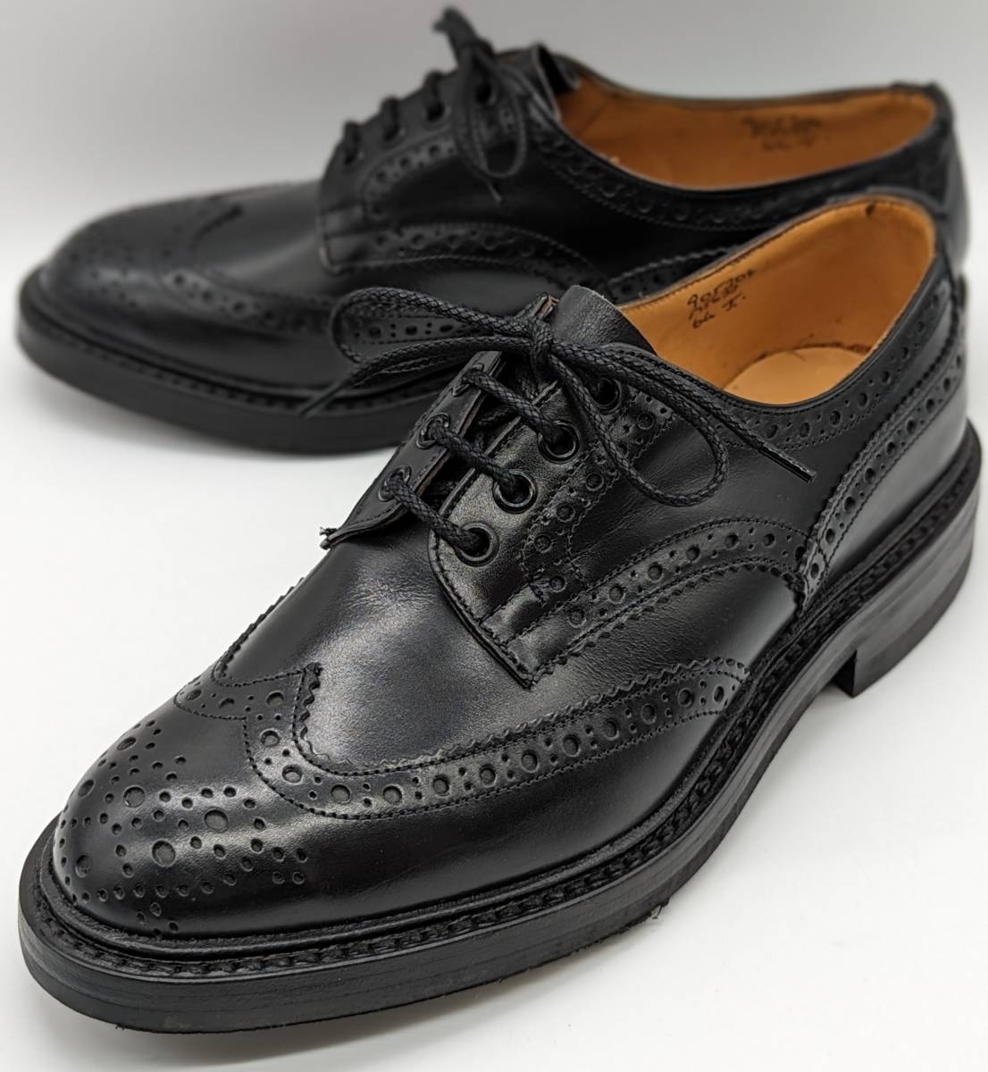 【極美】トリッカーズ 外羽根フルブローグ M5633 サイズ6.5 fit5【送料無料】Tricker's BOURTON バートン ウィングチップ カントリーブーツ_画像1