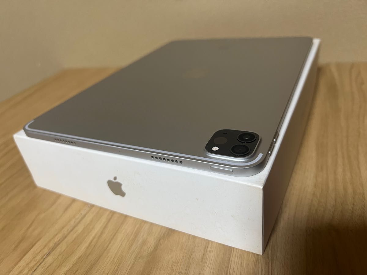 美品】iPad Pro 11インチ 第3世代 Wi-Fi 256GB シルバー A2377 美品】iPad Pro 11インチ 第3世代 Wi-Fi 256GB シルバー A2377
