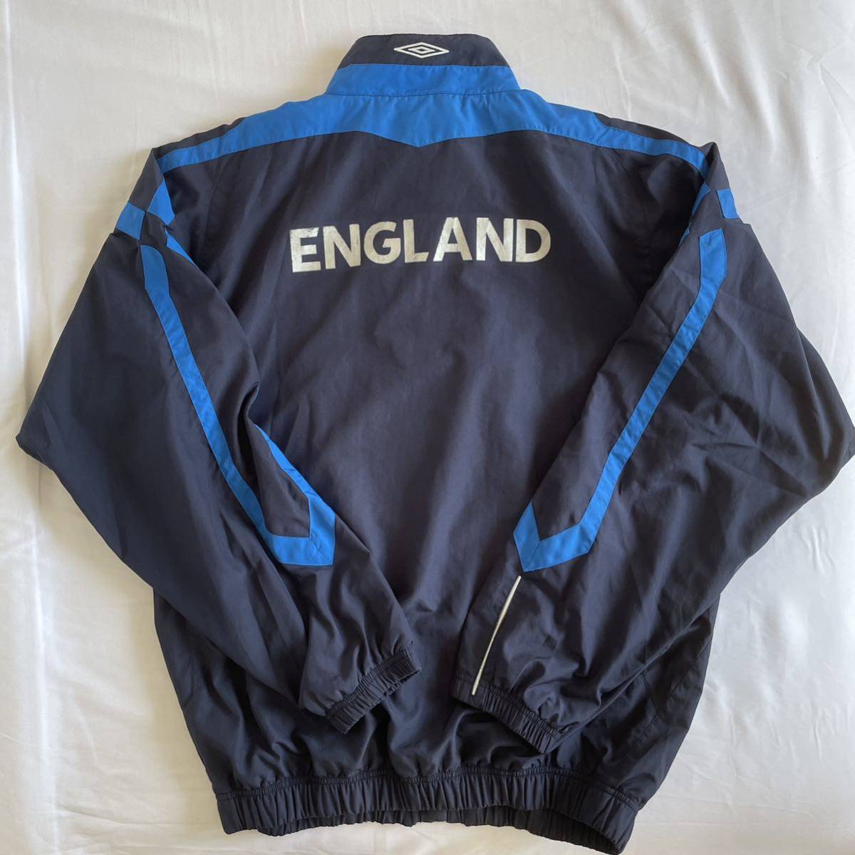 UMBRO England ナイロンジャケット ウィンドブレーカー ネイビー M