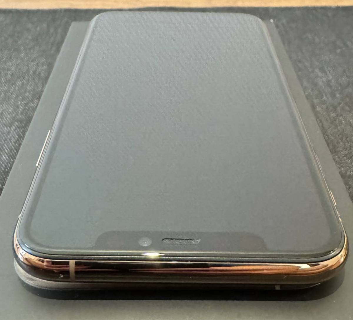 通販 人気】 11 iPhone 美品 Pro SIMロック解除済み GB 256 ゴールド