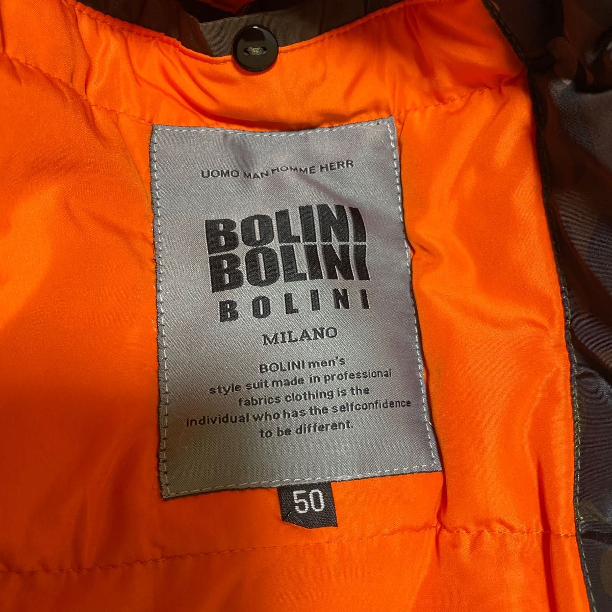 【新品未使用】冬物処分セール開催中　激安　BOLINI  イタリア　ミラノ　迷彩色　グースダウン　フライト　ダウンジャケット　
