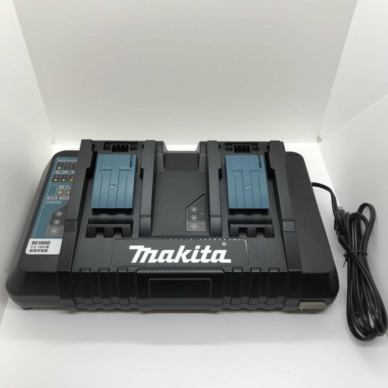 ｍａｋｉｔａ マキタ ２口急速充電器 ＤＣ１８ＲＤ 電動工具 ２０１９年製 充電時間：最大約５５分 電動工具/233