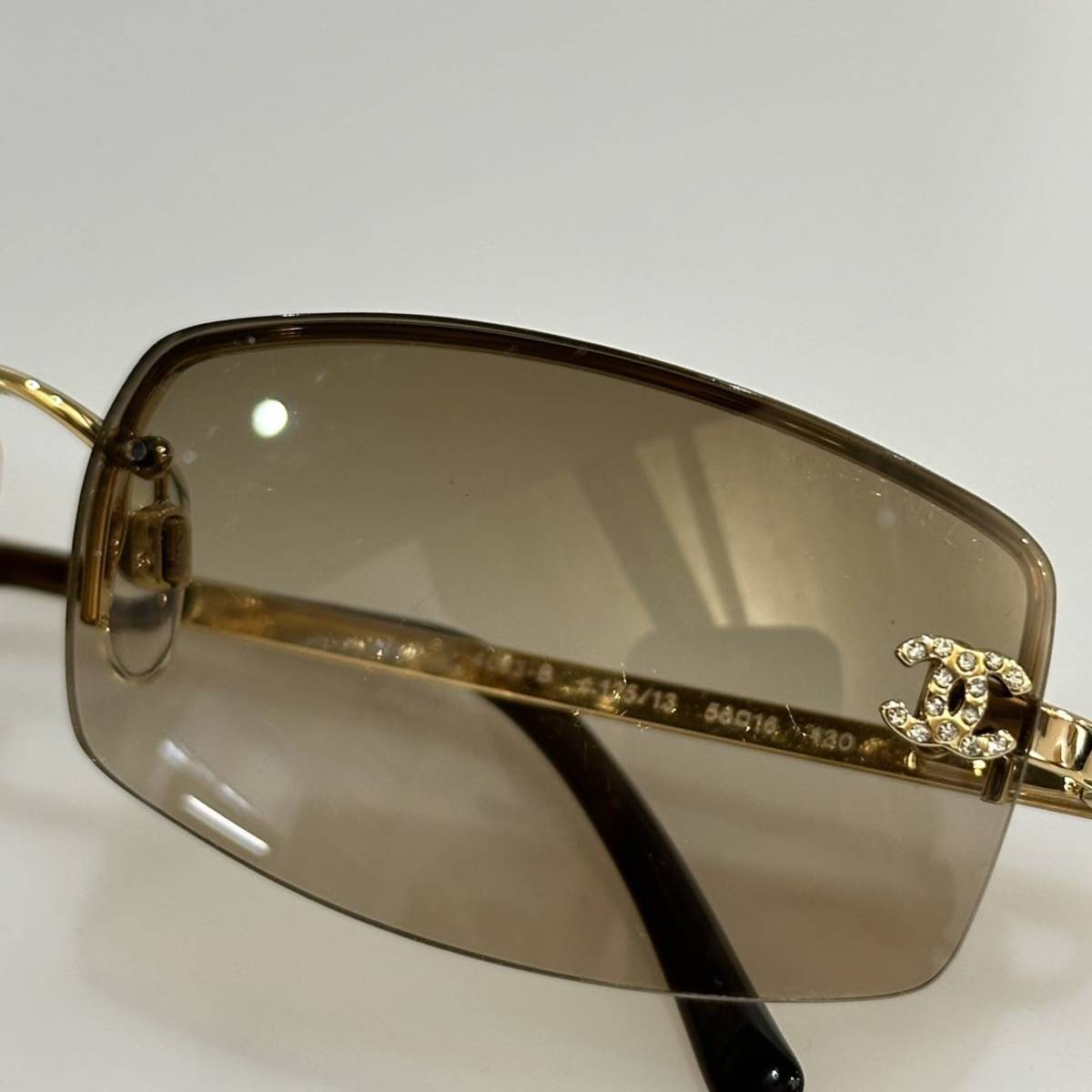  beautiful goods!!90\'s CHANEL Chanel 4093-B c125/13 56 16 rhinestone here Mark g gradation Brown Gold sunglasses vintage