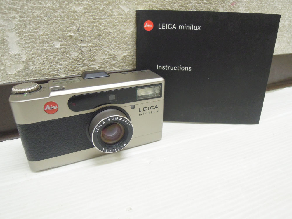 2427) LEICA ライカ minilux ミニルックス SUMMARIT 1:2.4 40mm コンパクト フィルムカメラ 取説付き