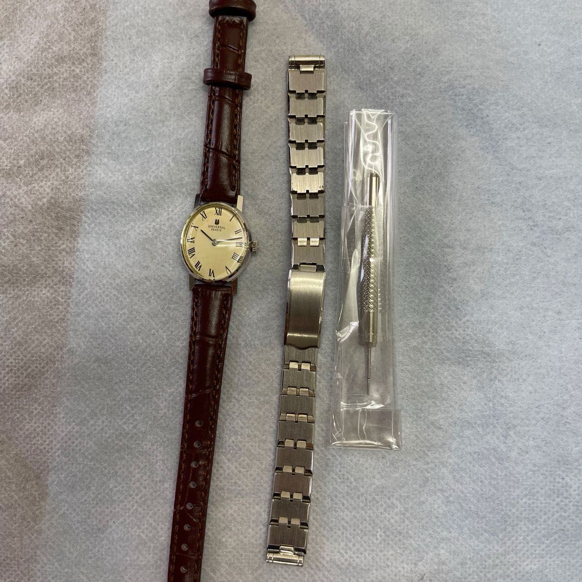 稼働 UNIVERSAL GENEVE 18k 金無垢 腕時計 レディース 手巻き 稼働 UNIVERSAL GENEVE 18k 金無垢 腕時計 レディース 手巻き