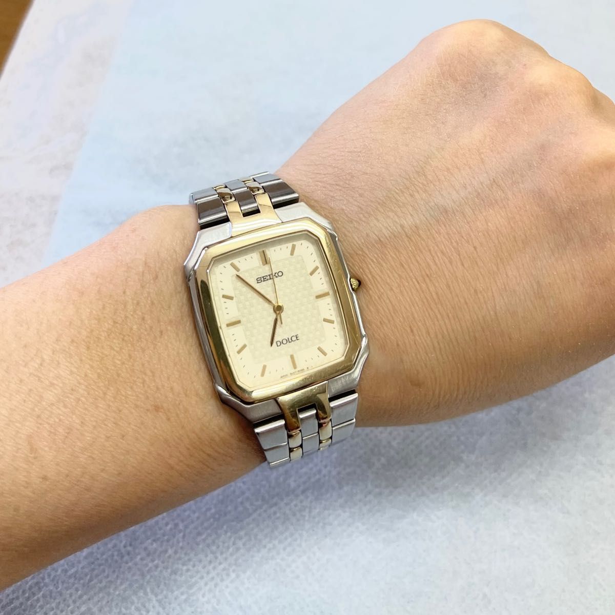 稼働 良品 SEIKO DOLCE コンビ スクエア カーブガラス 腕細め 稼働 良品 SEIKO DOLCE コンビ スクエア カーブガラス 腕細め