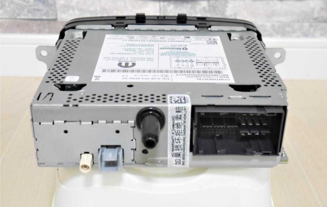 新品 新車外し フィアット 500 シリーズ4 純正 ナビ オーディオ 新品 新車外し フィアット 500 シリーズ4 純正 ナビ オーディオ
