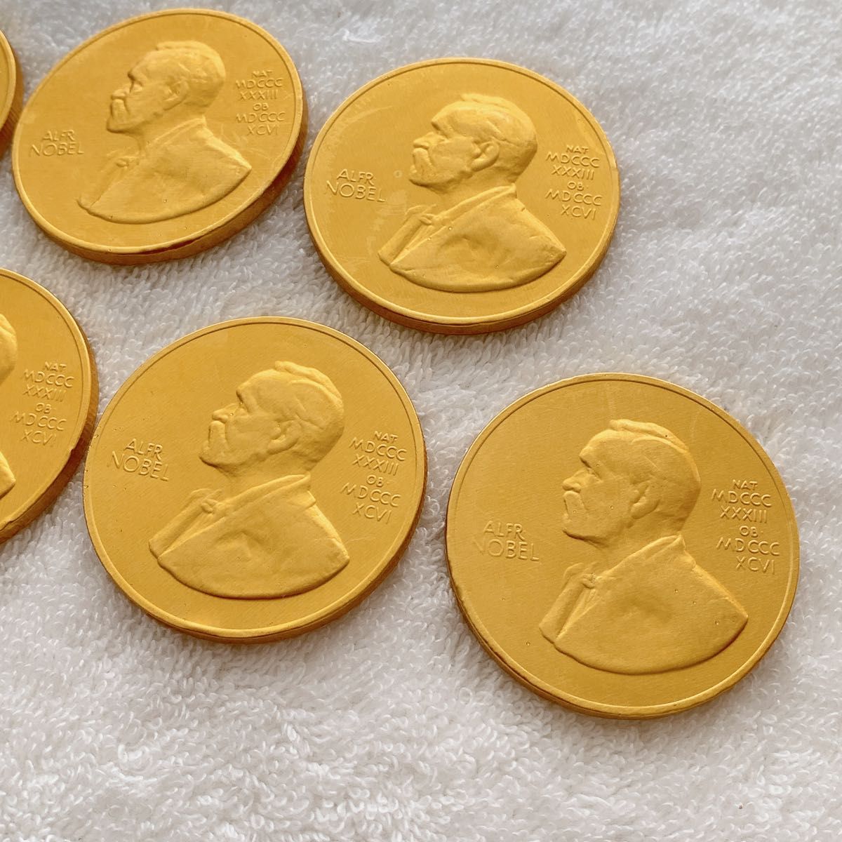 【限定品】スウェーデン　ノーベル賞博物館限定土産　メダルチョコレート　7枚セット