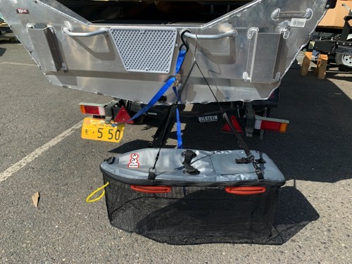 Yahoo!オークション - 90cm魚の入る?曳航型の完全浮沈構造/クーラー Yahoo!オークション - 90cm魚の入る?曳航型の完全浮沈構造/クーラー
