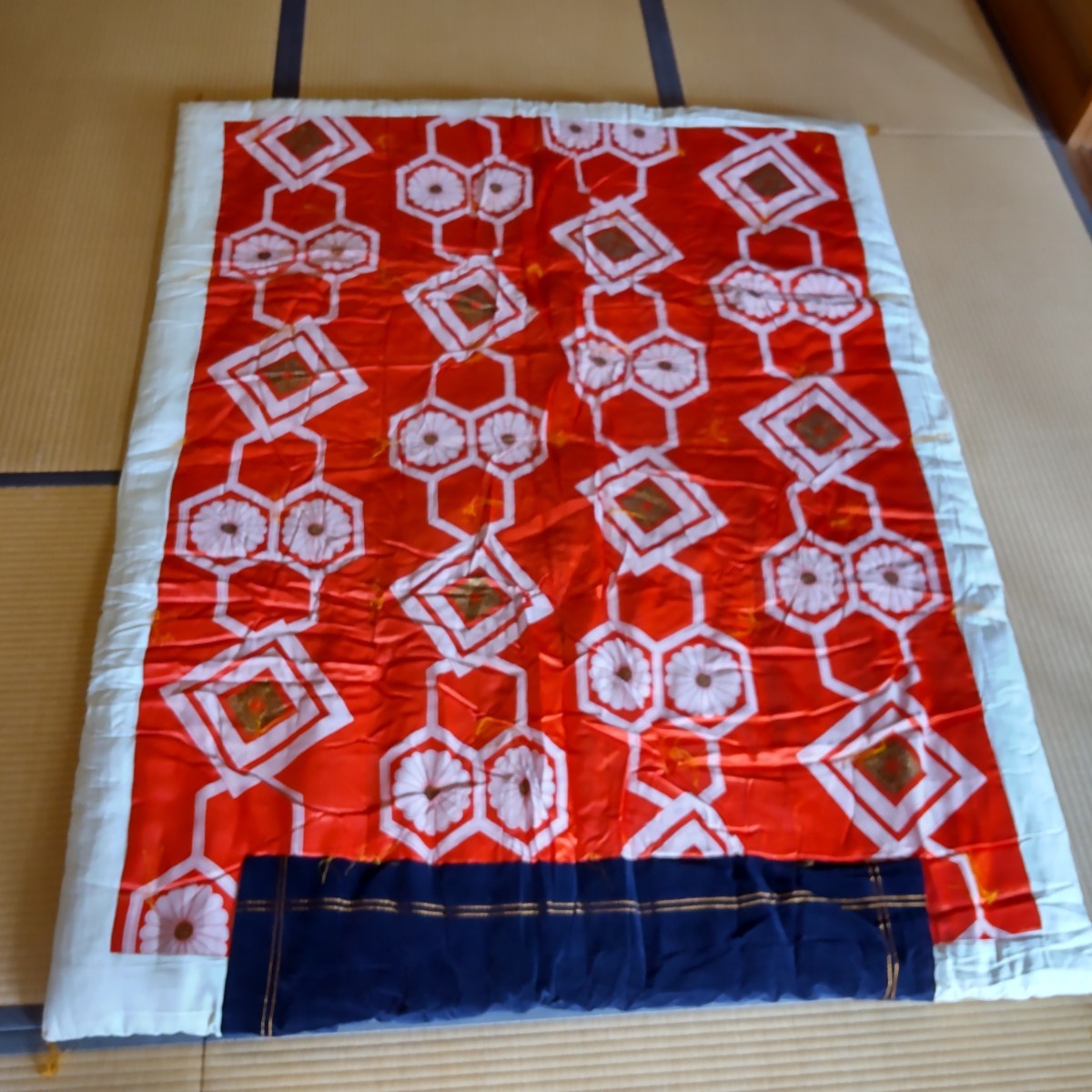 綿布団 掛布団 婚礼布団 シングル 中古品 赤色 和布団 昭和 綿布団 掛布団 婚礼布団 シングル 中古品 赤色 和布団 昭和