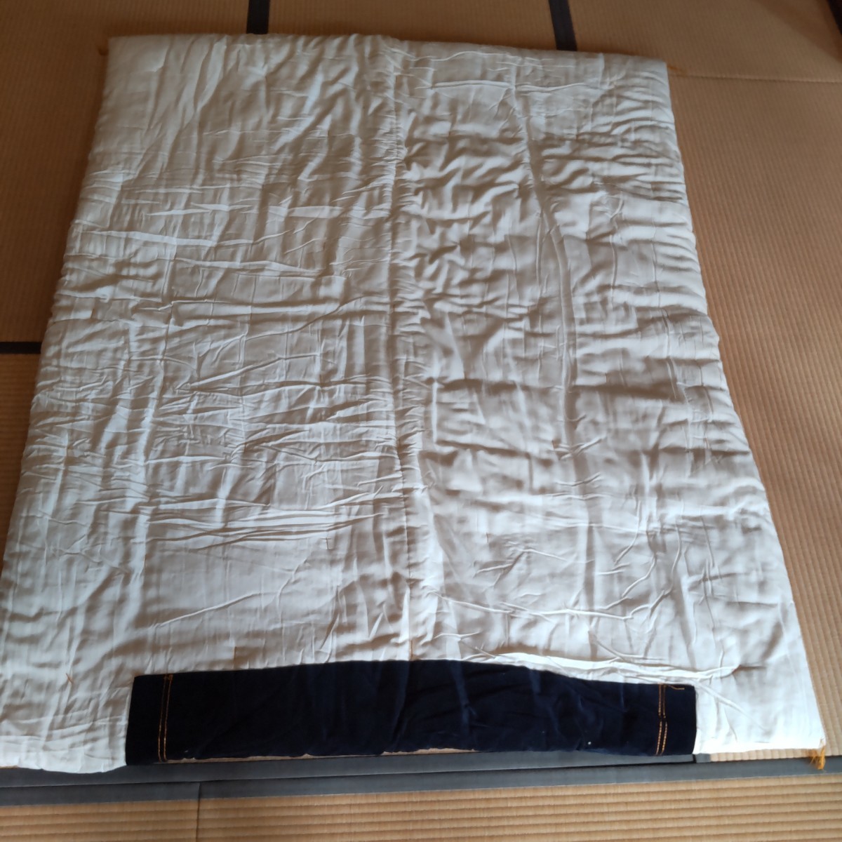 綿布団 掛布団 婚礼布団 シングル 中古品 赤色 和布団 昭和 綿布団 掛布団 婚礼布団 シングル 中古品 赤色 和布団 昭和