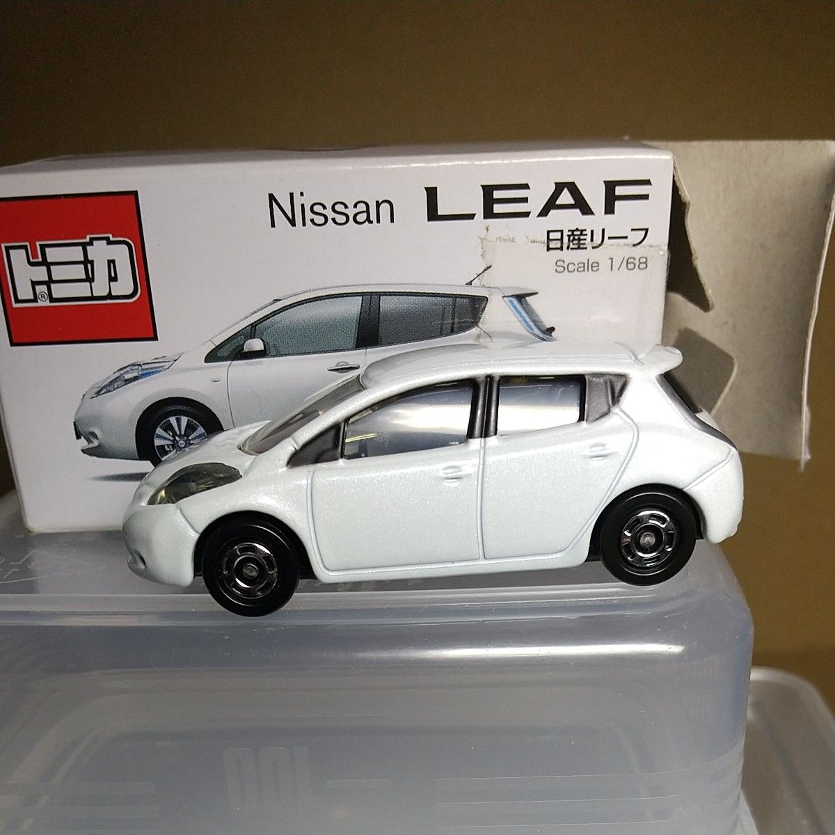 トミカ 日産 リーフ LEAF 日産工場見学記念 非売品