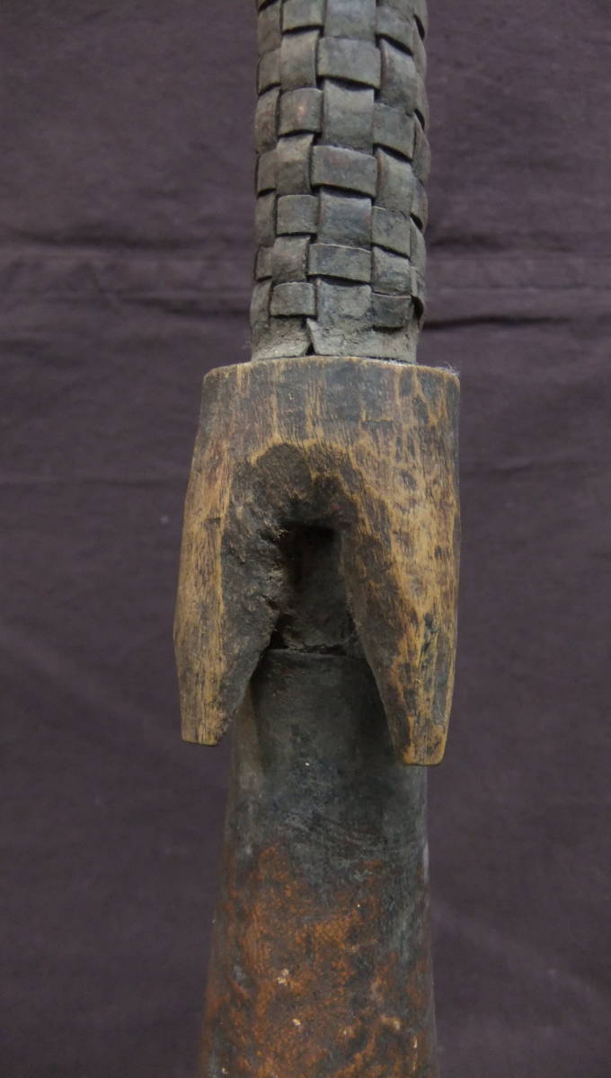 プリミティヴアート　アフリカンアート　「女性立像」　　木彫　　抽象的な裸婦像　　骨董の雰囲気があります。_画像4