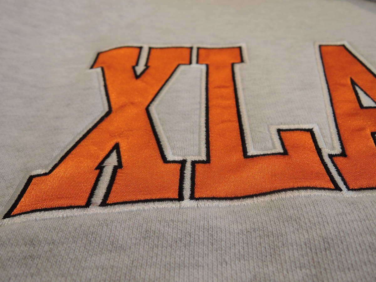 X-LARGE XLARGE エクストララージ COLLEGE LOGO HOODED SWEATSHIRT アッシュ XLサイズ 人気商品 _画像3