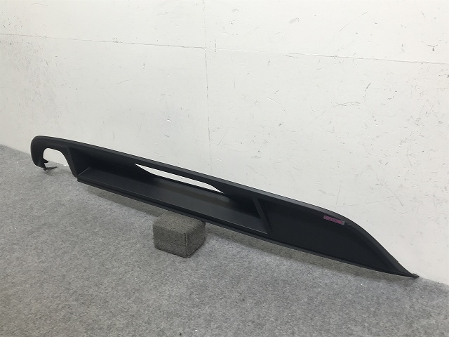 新品!ゴルフ7/GOLFVII AU系 純正 リア ディフューザー 5G9.807.568 5G9807568N9B9 素地 フォルクスワーゲン(132298)_画像3