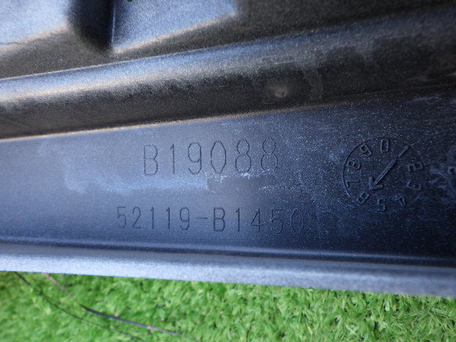 M900A M910A ルーミーカスタム M900S M910S トール カスタム 後期 純正フロントバンパー 白 パール 52119-B1450_画像5