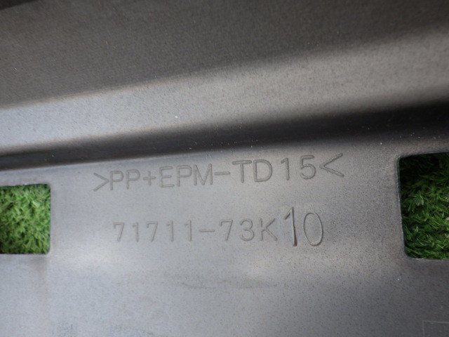 ZC11S ZD11S ZC21S ZD21S ZC71S 後期 スイフト 純正フロントバンパー 黒 71711-73K10 ロア グリル ホールカバー付_画像10