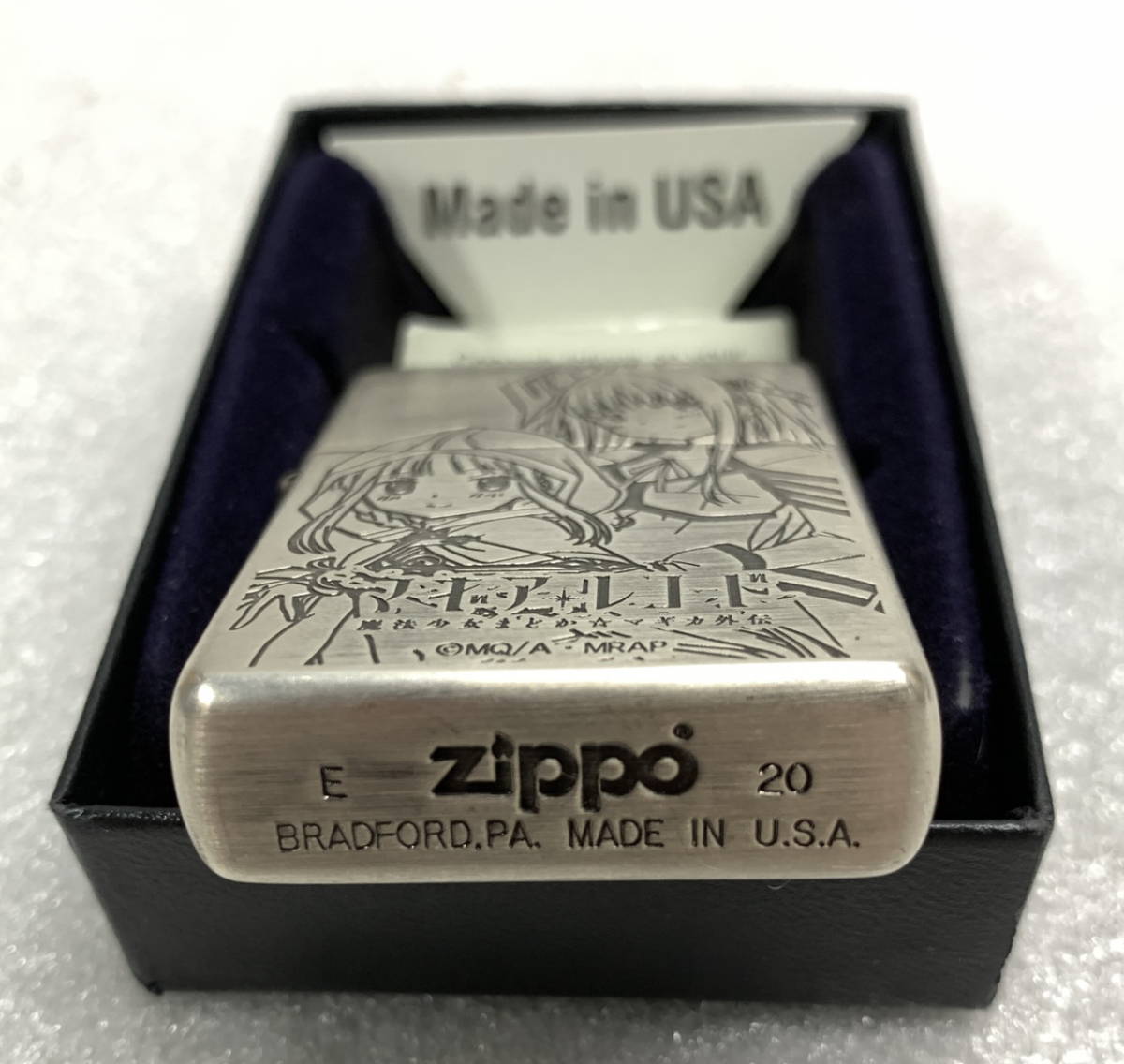 ◇ 魔法少女まどかマギカ外伝 マギアレコード Zippo 刻印：E/20 【着火確認済み】 【キズ汚れ多め】 佐川急便発送 / 中古(S231013_2)_画像4