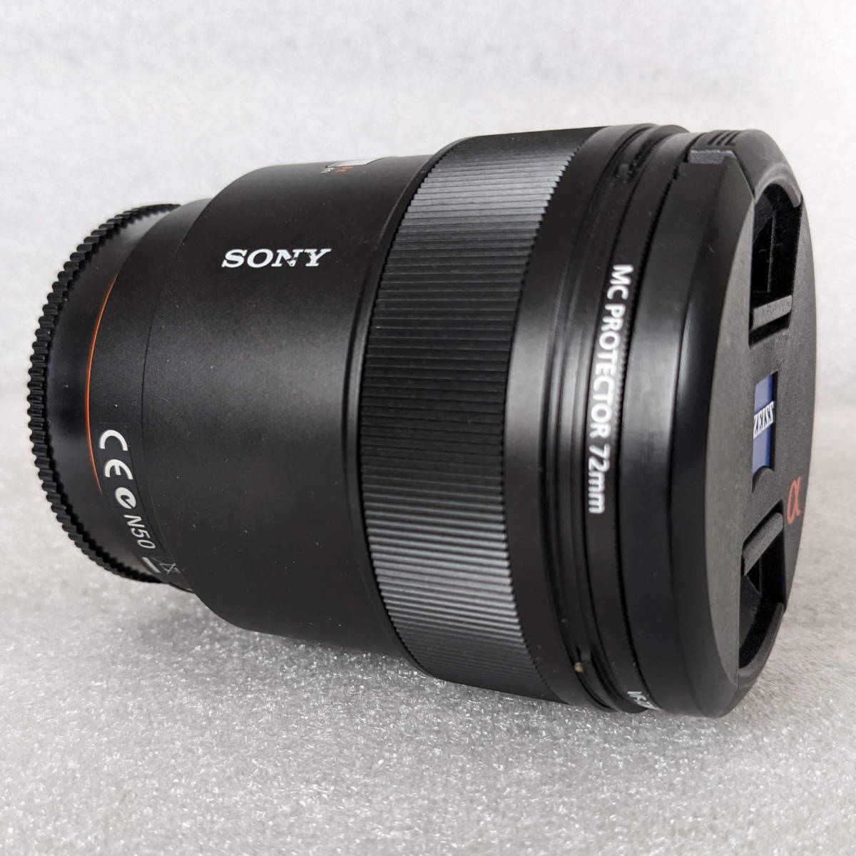 Distagon T 24mm F2 ZA SSM SAL24F20Z / MCプロテクター VF Distagon T 24mm F2 ZA SSM SAL24F20Z / MCプロテクター VF