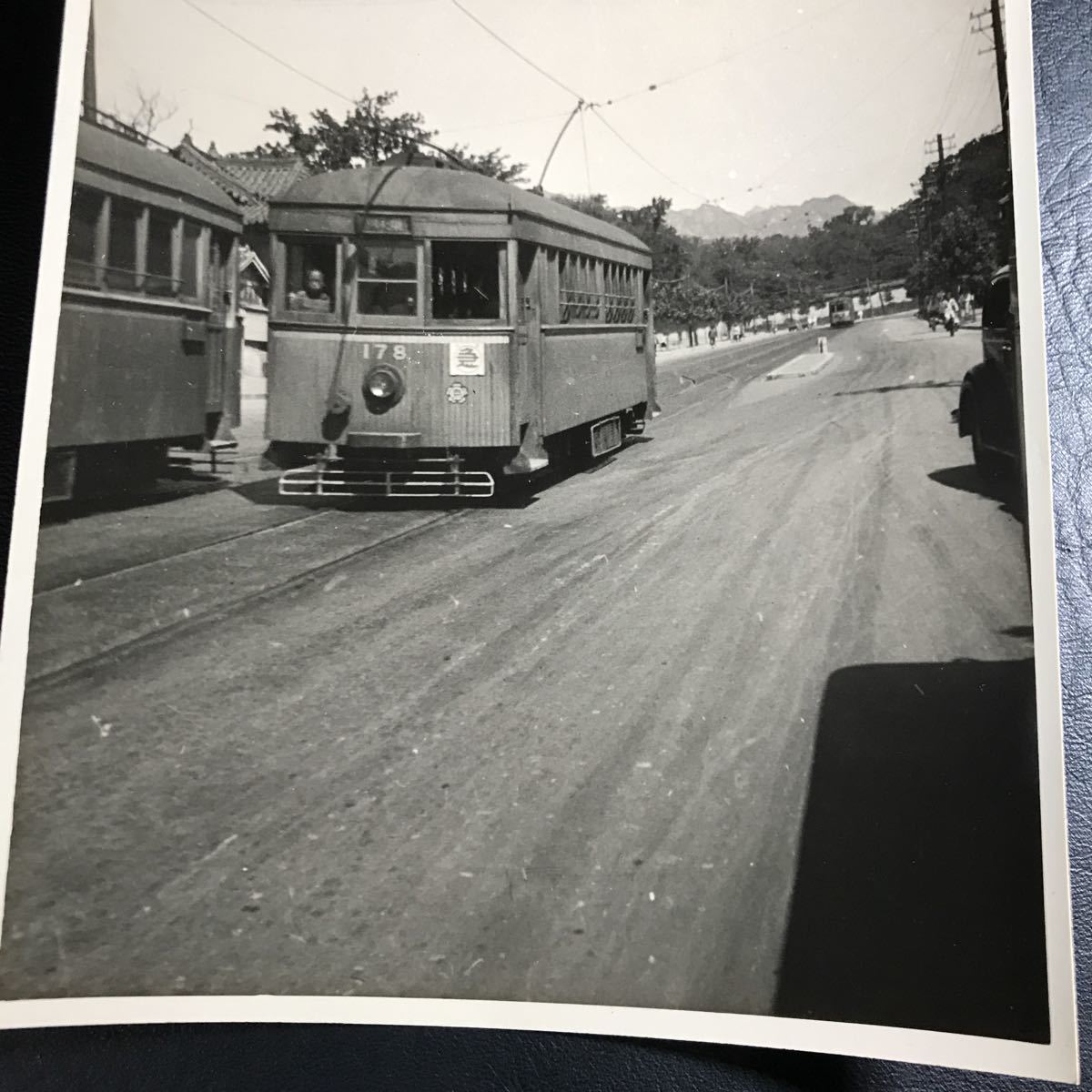 T2338 古い 鉄道写真 検索）希少資料 「1910〜1945」朝鮮 昌慶宮 弘化門 韓国 ソウル 古写真 鉄道コレクター放出品 路面電車 当時物_画像3