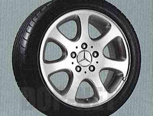 CLKクラス 7スポークのフロント/リア用の7.5J×17ET36225/45R17 ベンツ純正部品 パーツ オプション_画像1