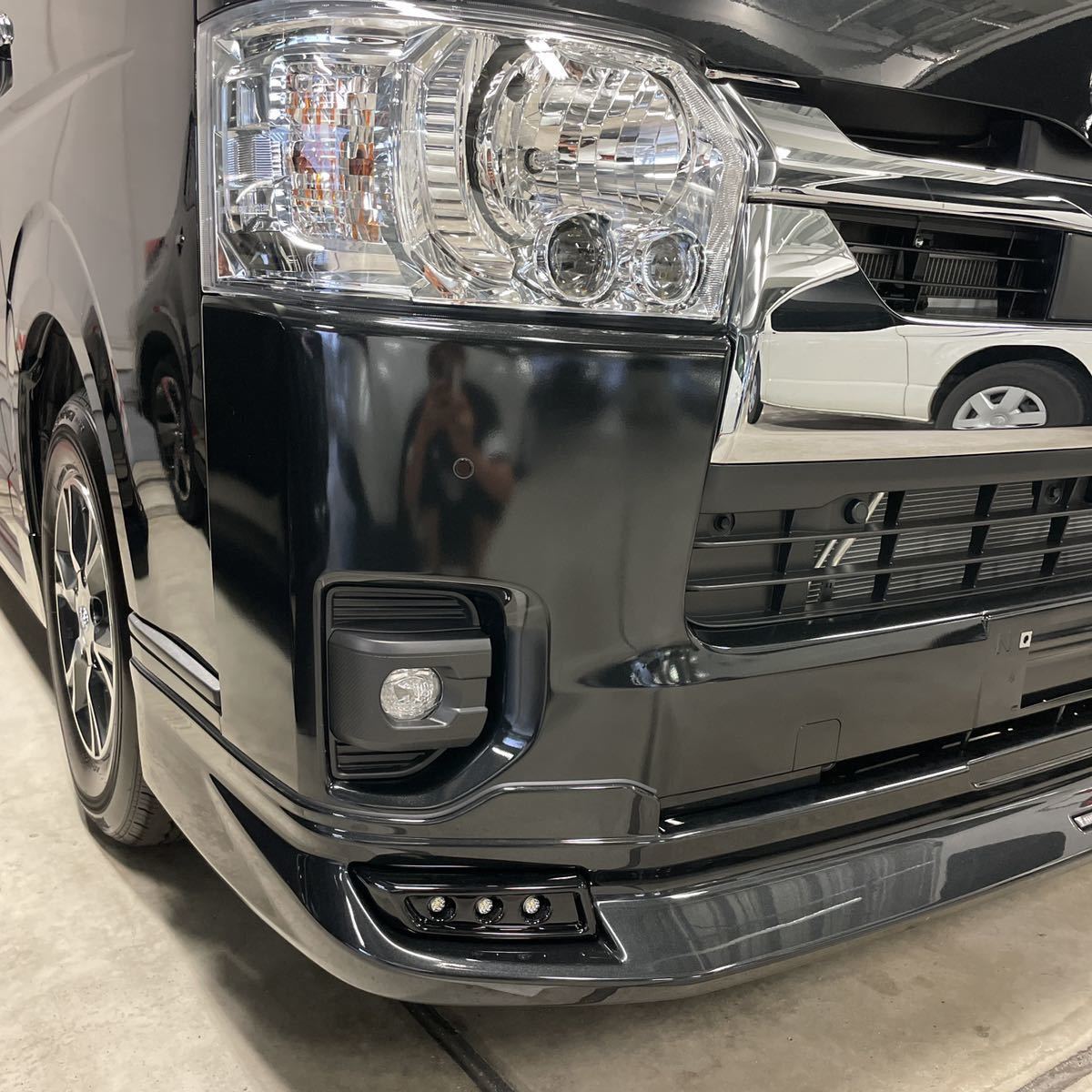 18%OFF】 新型.7型☆200系 ハイエース☆ダークプライムⅡ☆純正LED