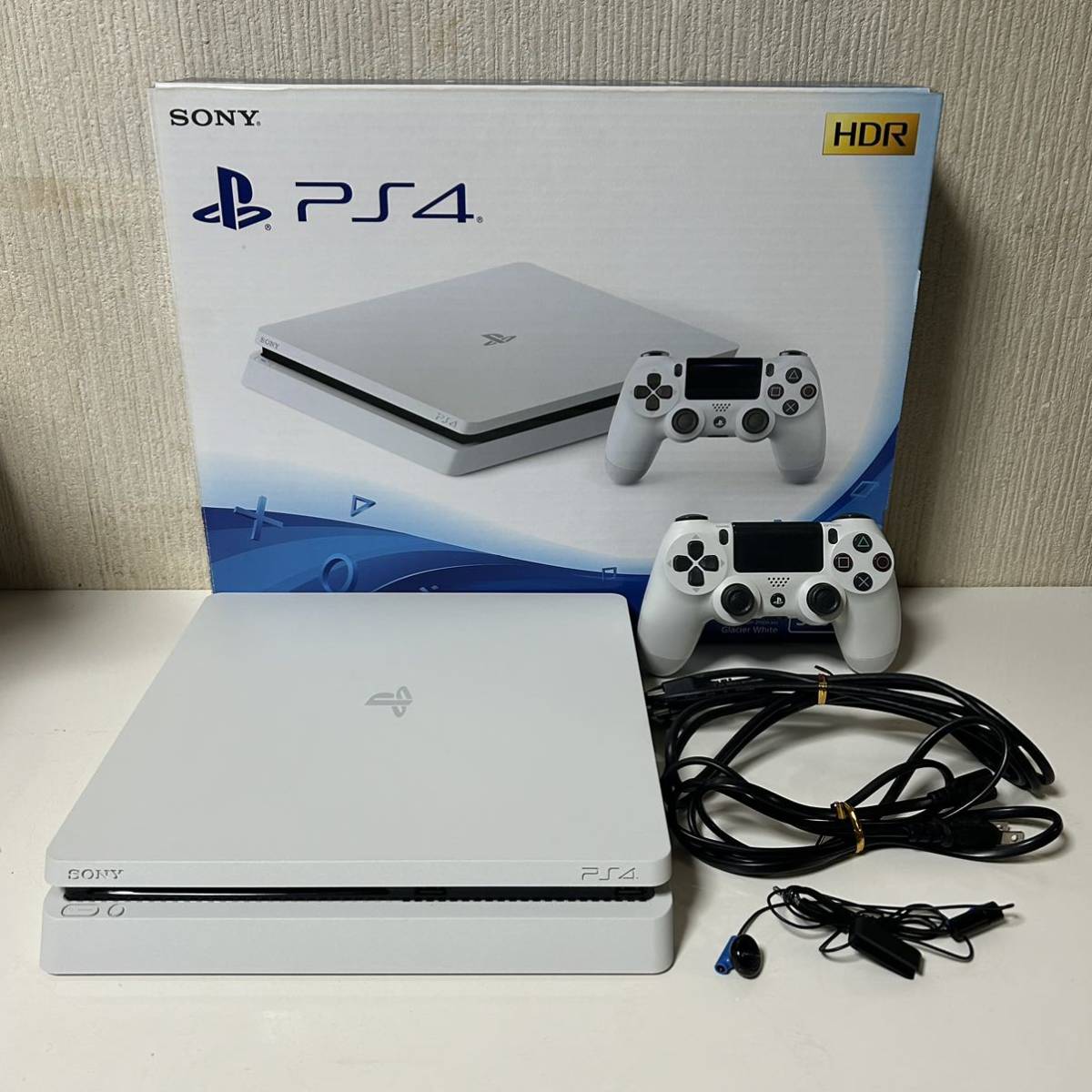 美品　PS4 本体/箱 コントローラー　セット 500GB ホワイト SONY PlayStation4 CUH-2100A CUH-ZCT2 初期化/動作確認済 プレステ4
