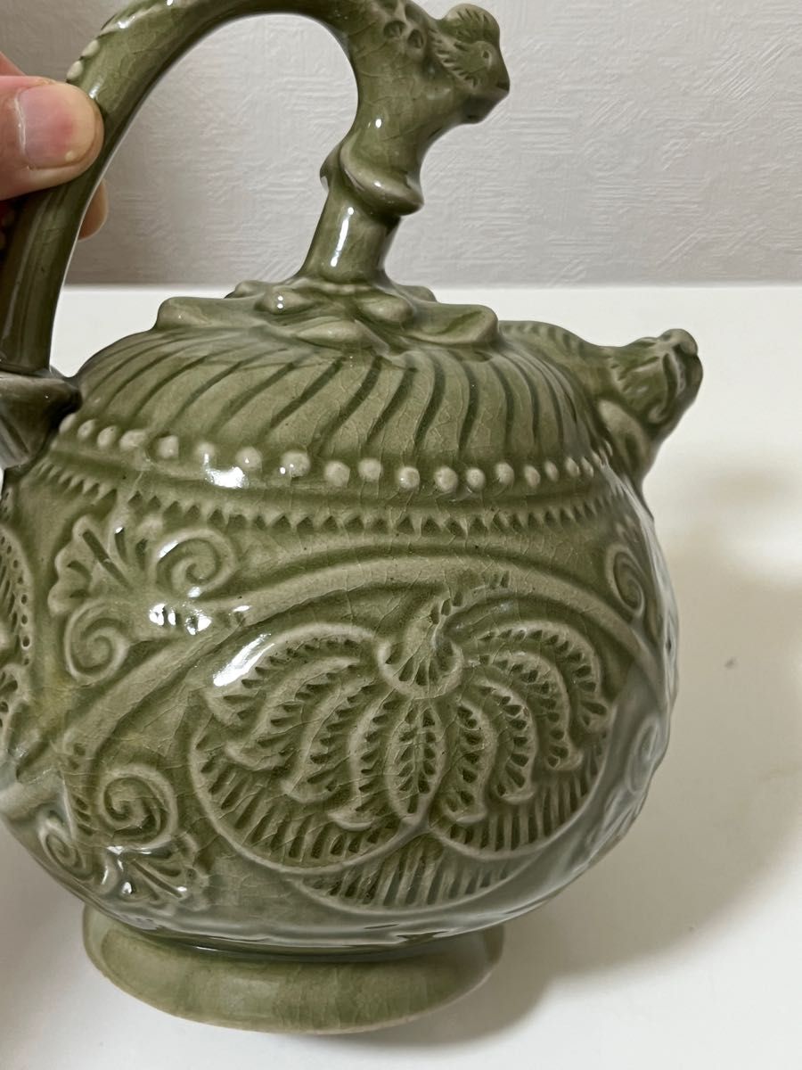中国美術　宋 耀州窯青釉 浮雕 纏枝花卉流三足倒流提急須 煎茶道具 茶器