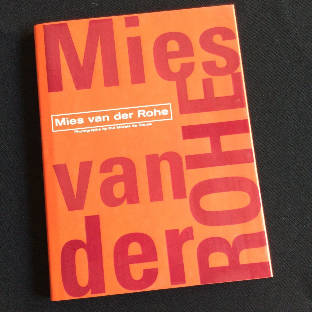 Mies van der Rohe ミースファンデルローエ teNeues 洋書　建築　英語　ドイツ語　フランス語　イタリア語　作品集　建築家_画像1