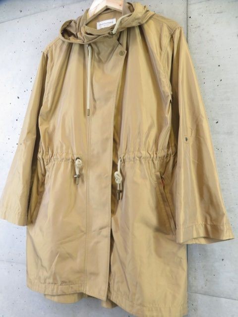 5201b15◆良品です◆TRU TRUSSARDI トゥルートラサルディ フーディコート 38/パーカー/ジャケット/ミリタリー/シャツ/ブラウス/レディースの画像2