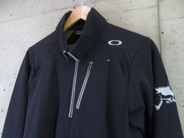 004c56◆美品です◆吸汗速乾◆OAKLEY オークリー ストレッチ 長袖ドライシャツ M/ゴルフシャツ/ジャケット/カットソー/メンズ/男性/紳士_画像3