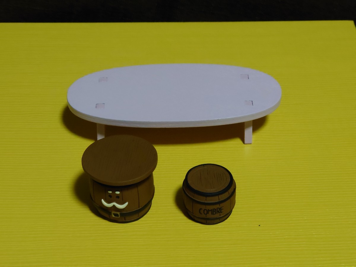 ☆デコレコンコンブル☆オーバルテーブルと樽のテーブルと椅子_画像1