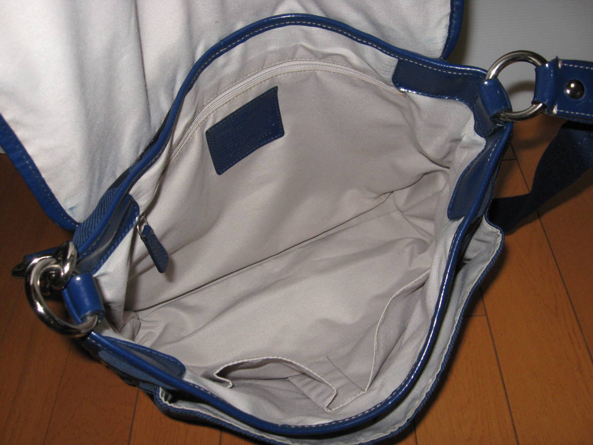  beautiful goods prompt decision Coach COACH shoulder bag / diagonal .. shoulder bag A4/ tablet storage possibility navy navy blue signature 