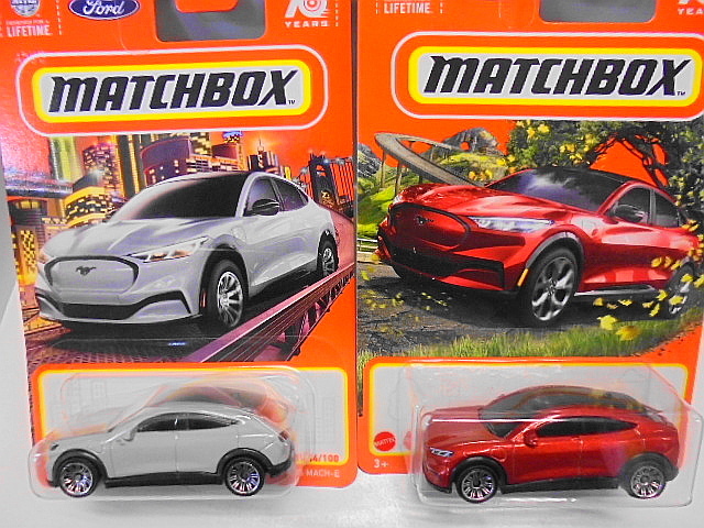 MATCHBOX 2021 フォード マスタング マックE 2台セット ミニカー マッチボックス_画像1