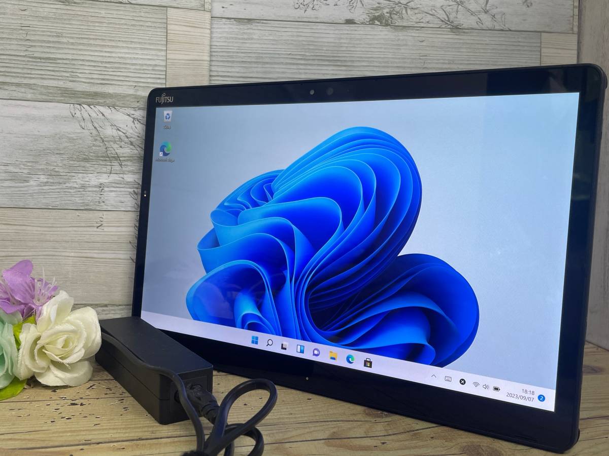 初回限定】 7300U i5 Q738/SB[第7世代/Core Tab ARROWS 【動作品