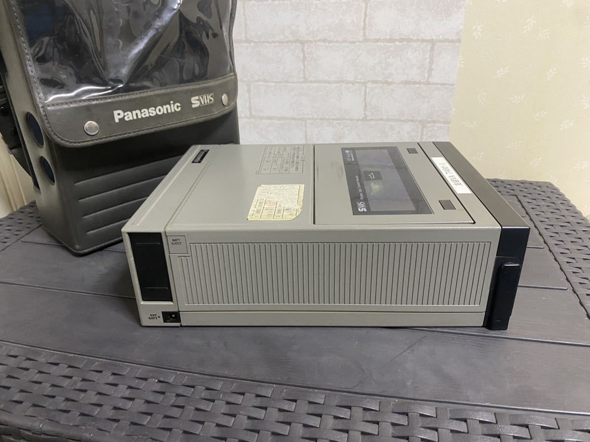 【ジャンク品】Panasonic パナソニック ポータブルレコーダーS-VHS AG-7400 ハンディ ビデオデッキ. 昭和レトロ品_画像6