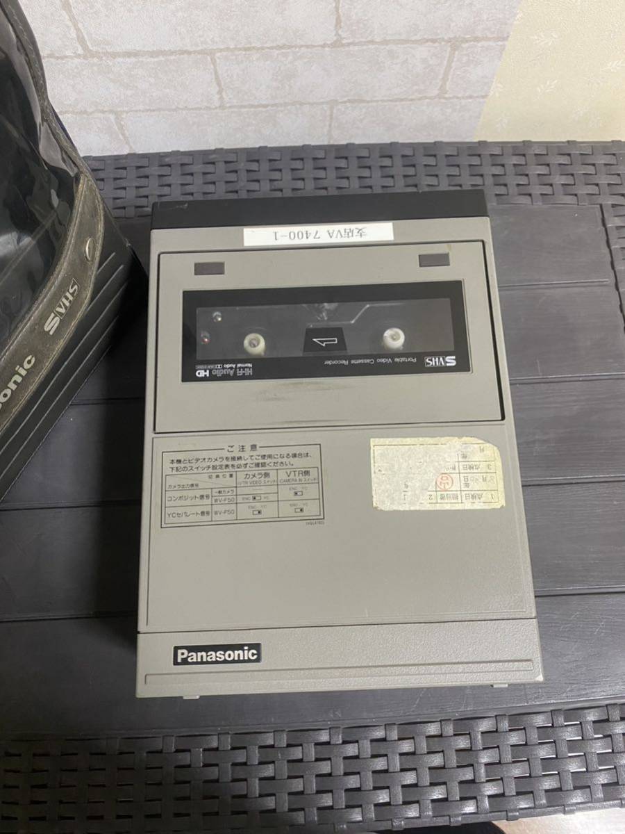 【ジャンク品】Panasonic パナソニック ポータブルレコーダーS-VHS AG-7400 ハンディ ビデオデッキ. 昭和レトロ品_画像7