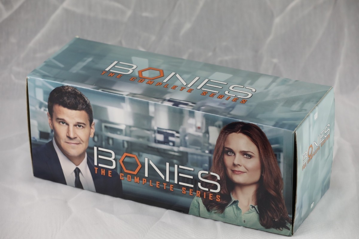 美品！送料無料！BONES-骨は語る- コンプリートDVD-BOX(115枚組) 246話収録 _画像1