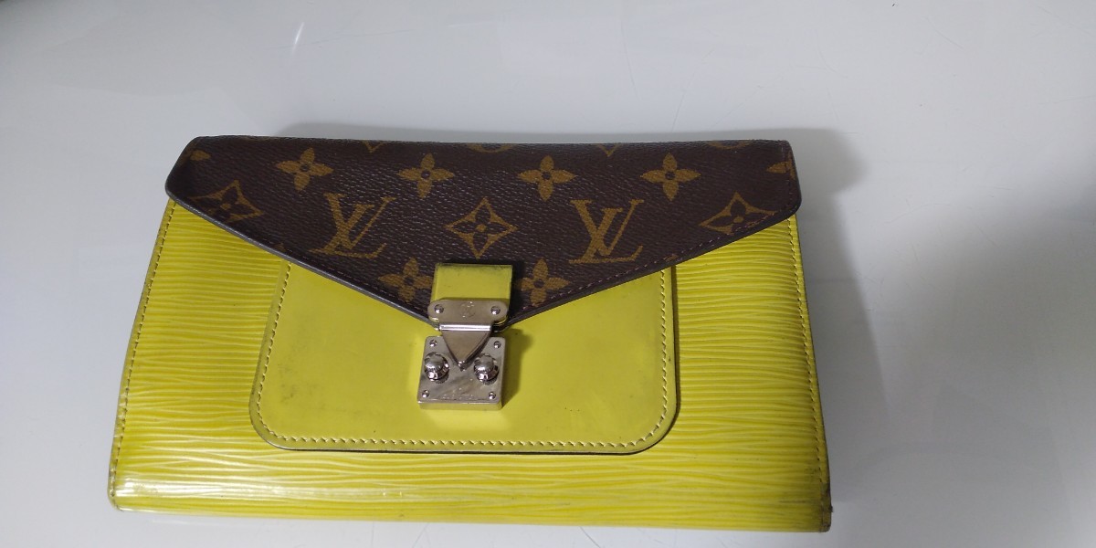 LOUIS VUITTON ルイヴィトン　モノグラム　エピ　長財布　レディース　大人気のイエロー　中古　世界中で大人気