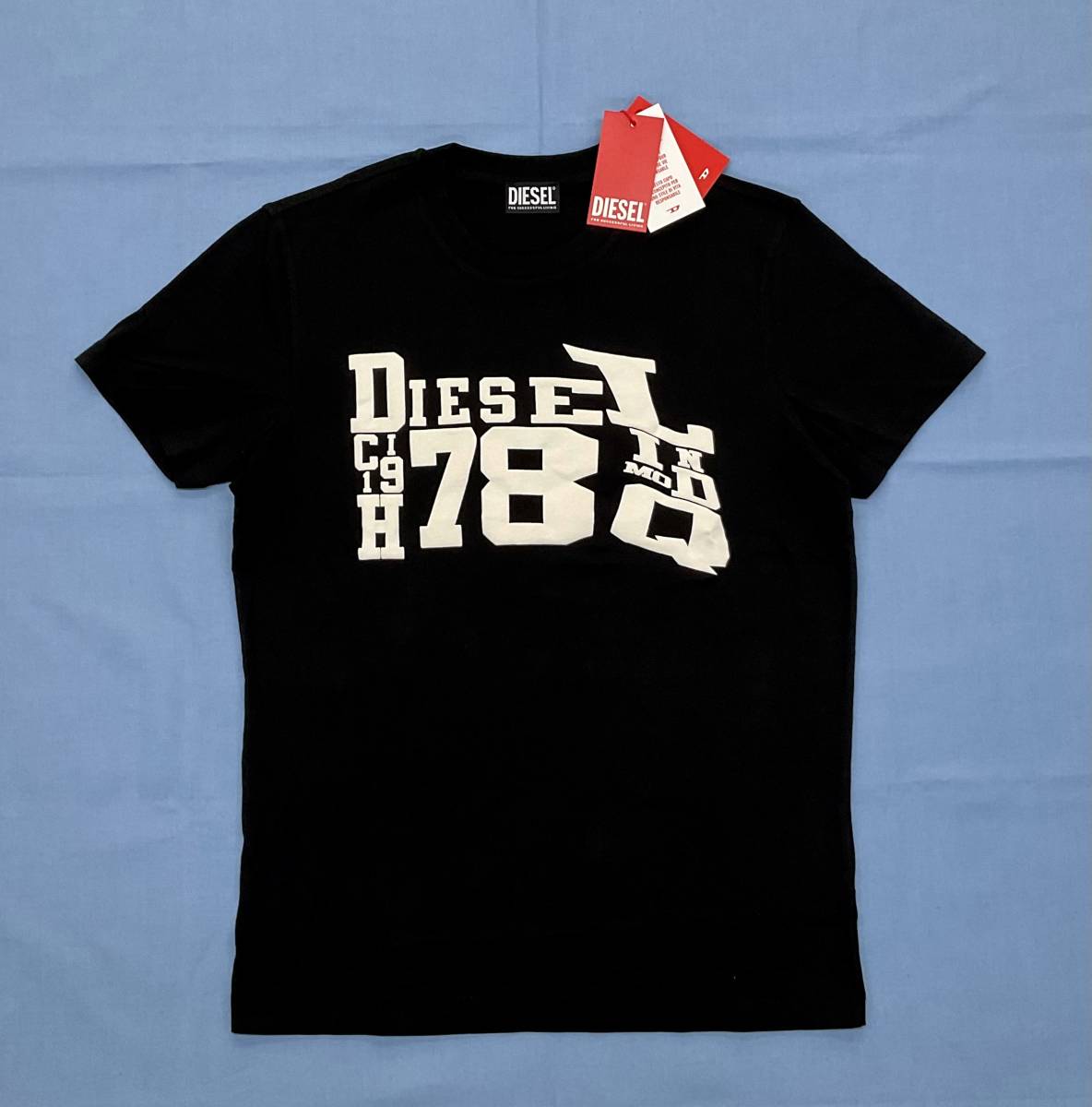 ディーゼル　Tシャツ 1123　XLサイズ　ブラック　新品 タグ付　ギフトにも　DIESEL　T-DIEGOR-G7　A08665 0AAXJ_グラフィックデザインが一枚でもサマに