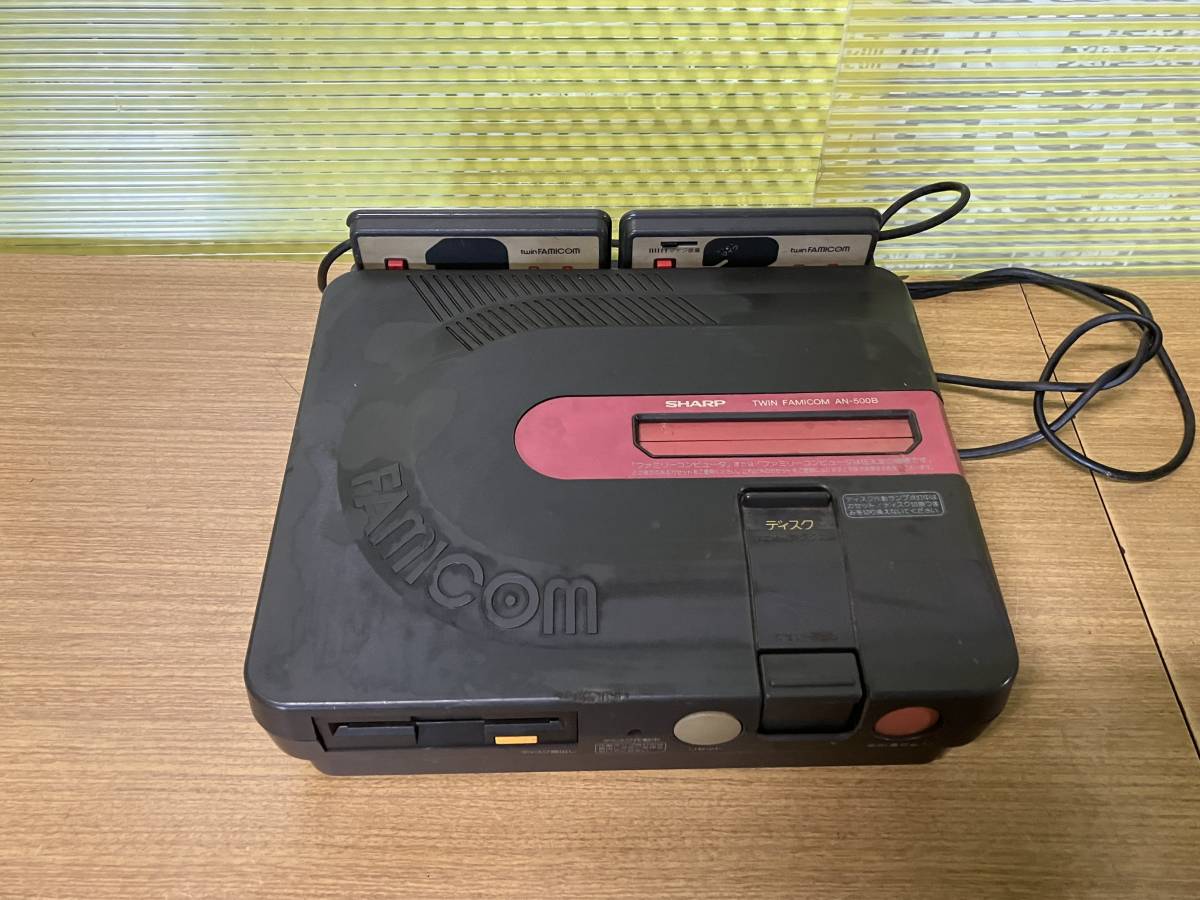 TWIN FAMICOM SHARP Console System Boxed AN-500B Tested シャープ ツインファミコン 本体 AN500B 動作確認済 C603_画像1