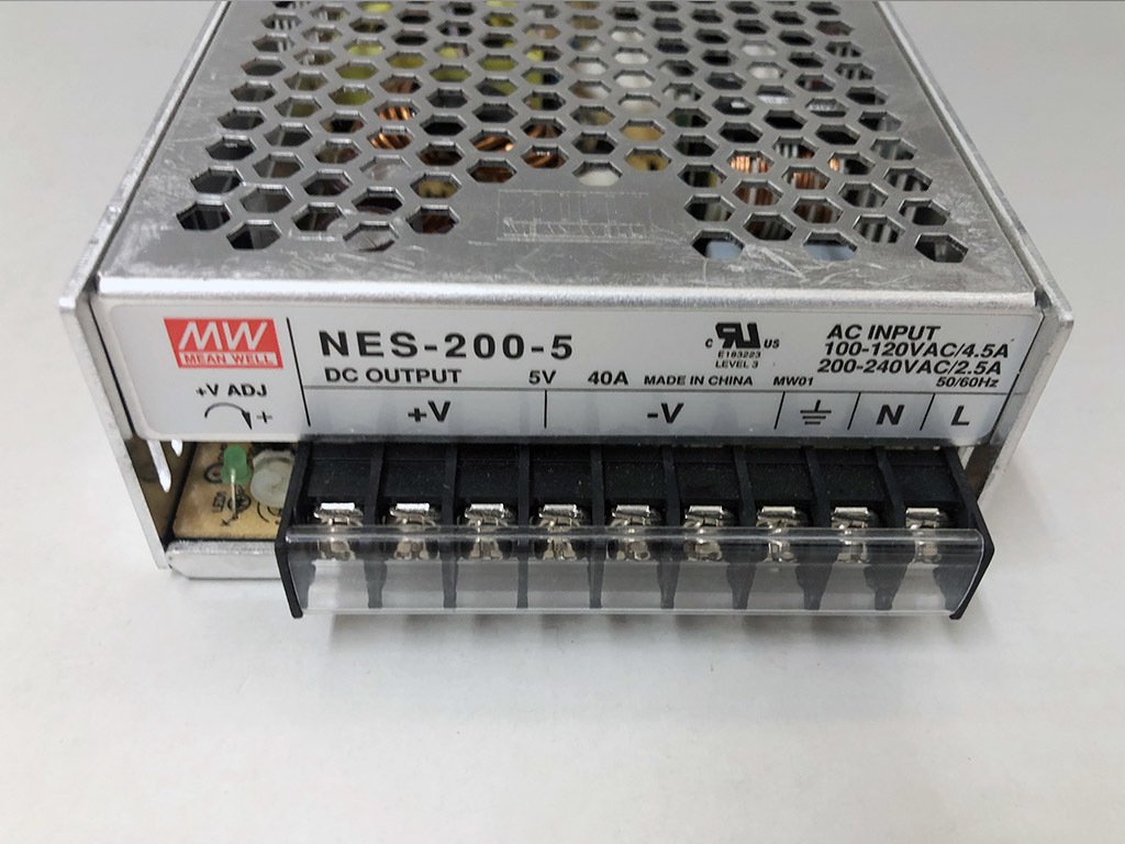 ★スイッチング電源 DC5V 200W 40A NES200-5 (MEAN WELL)　管理番号[F2-A0016]